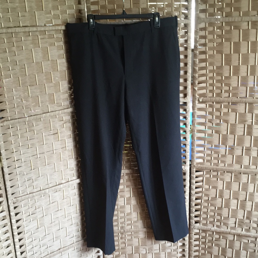 Men’s straight leg 36x32 dress pants